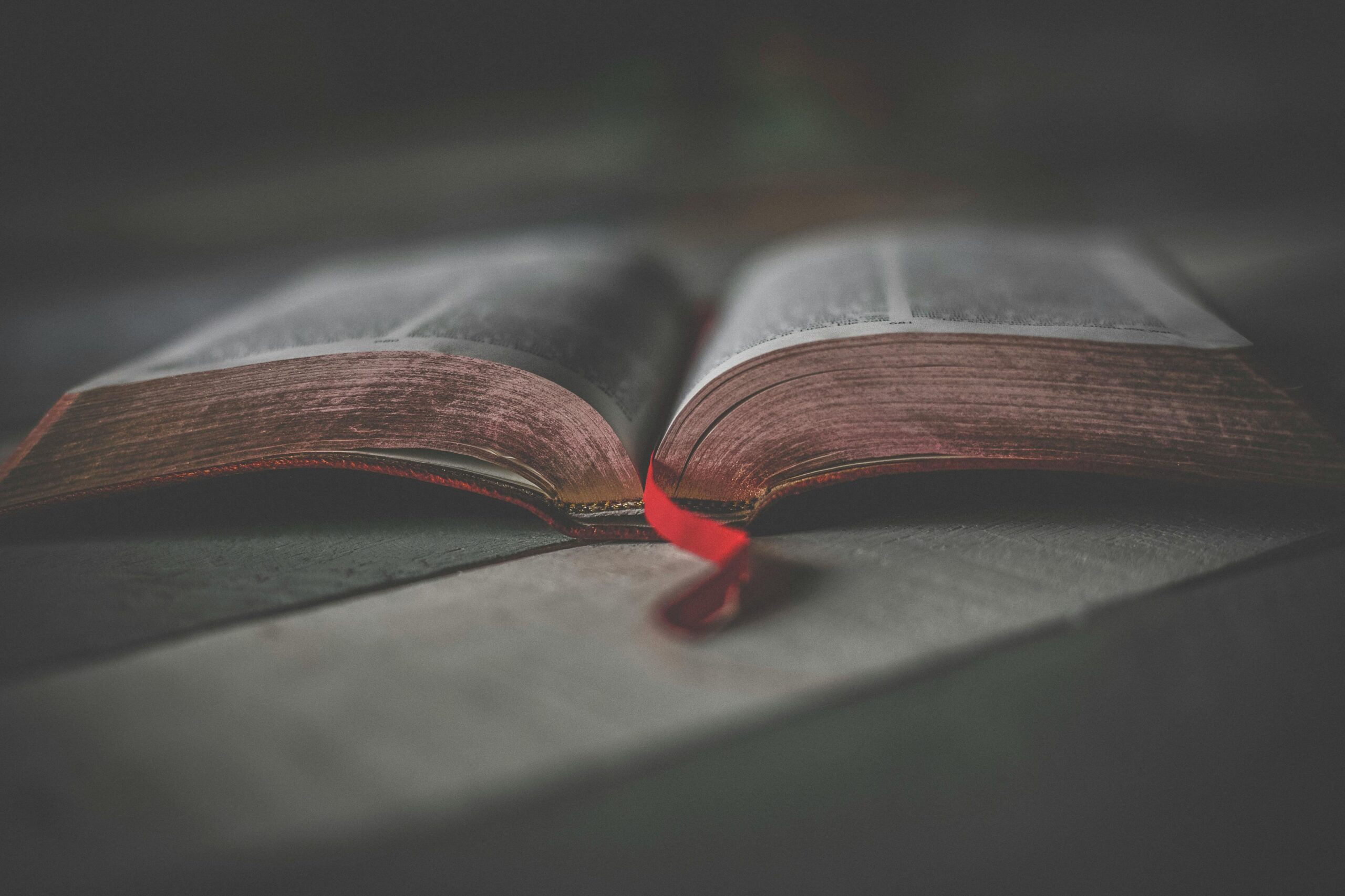 O que é Sola Scriptura? O Pilar da Fé Reformada